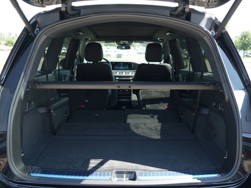 New 2025 Mercedes-Benz GLS 450 4MATIC image 18