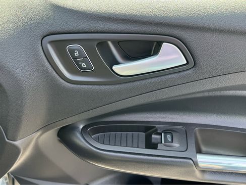 Used 2019 Ford Escape Titanium image 18