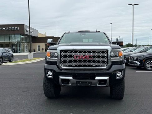 Used 2015 GMC Sierra 3500 Denali w/ Duramax Plus Package AWD/4WD image 2