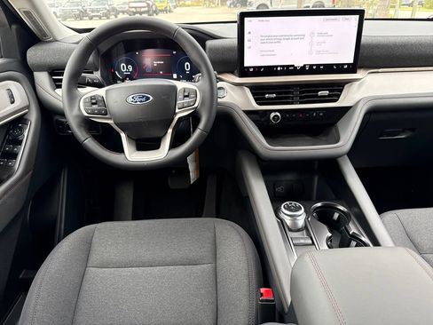 New 2026 Ford Explorer Active image 5