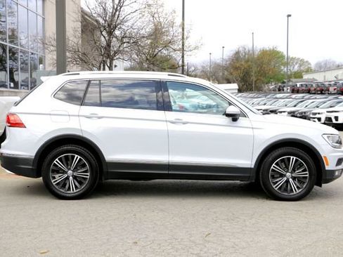Used 2019 Volkswagen Tiguan SEL image 4
