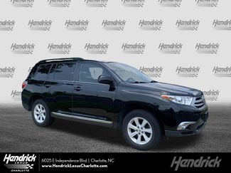 Used 2012 Toyota Highlander SE w/ Tow Pkg FWD video 1