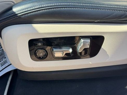 Used 2021 BMW X7 M50i w/ Dynamic Handling Package AWD/4WD image 10
