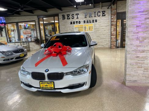 Used 2013 BMW 328i Sedan RWD image 3