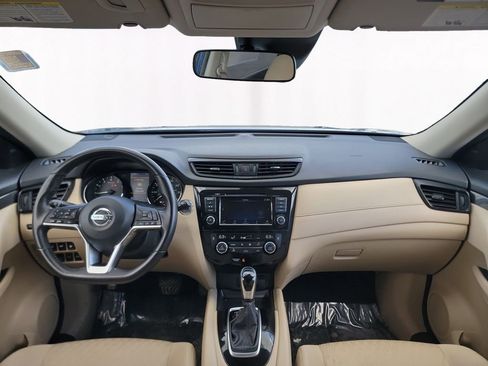 Used 2019 Nissan Rogue SV AWD/4WD image 10