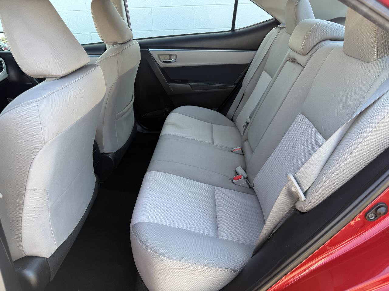 Used 2015 Toyota Corolla LE FWD image 14