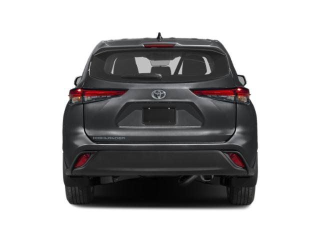 Used 2024 Toyota Highlander XLE FWD image 5