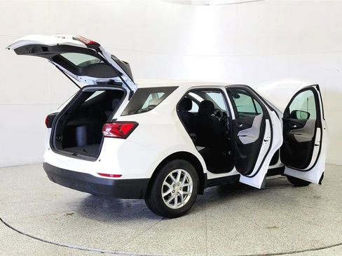 Used 2024 Chevrolet Equinox LS FWD image 12