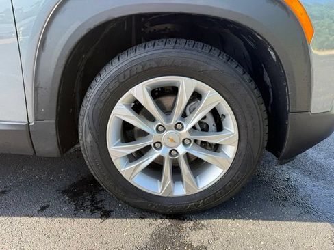 Used 2021 Chevrolet TrailBlazer LS FWD image 25