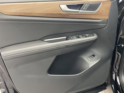 New 2026 Volkswagen Atlas SE image 8