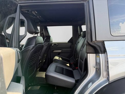 Used 2023 Ford Bronco Black Diamond w/ Sasquatch Package AWD/4WD image 37