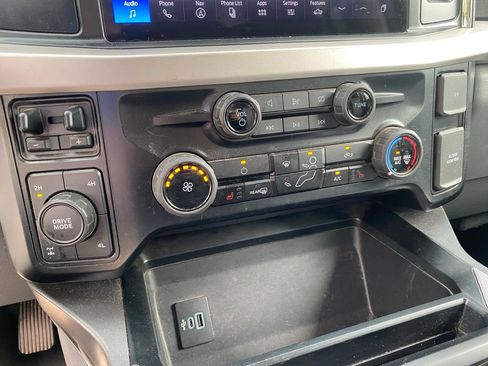 Used 2023 Ford F250 XLT w/ Black Appearance Package AWD/4WD image 23