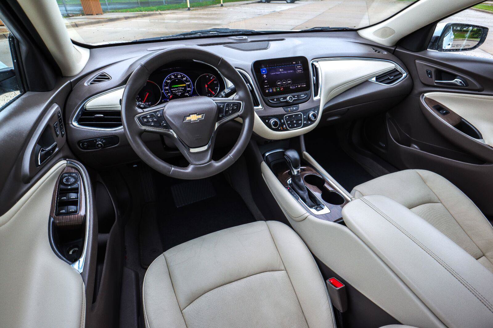 Used 2024 Chevrolet Malibu LT FWD image 23