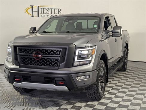 Used 2023 Nissan Titan PRO-4X w/ Pro-4x Convenience Package image 4