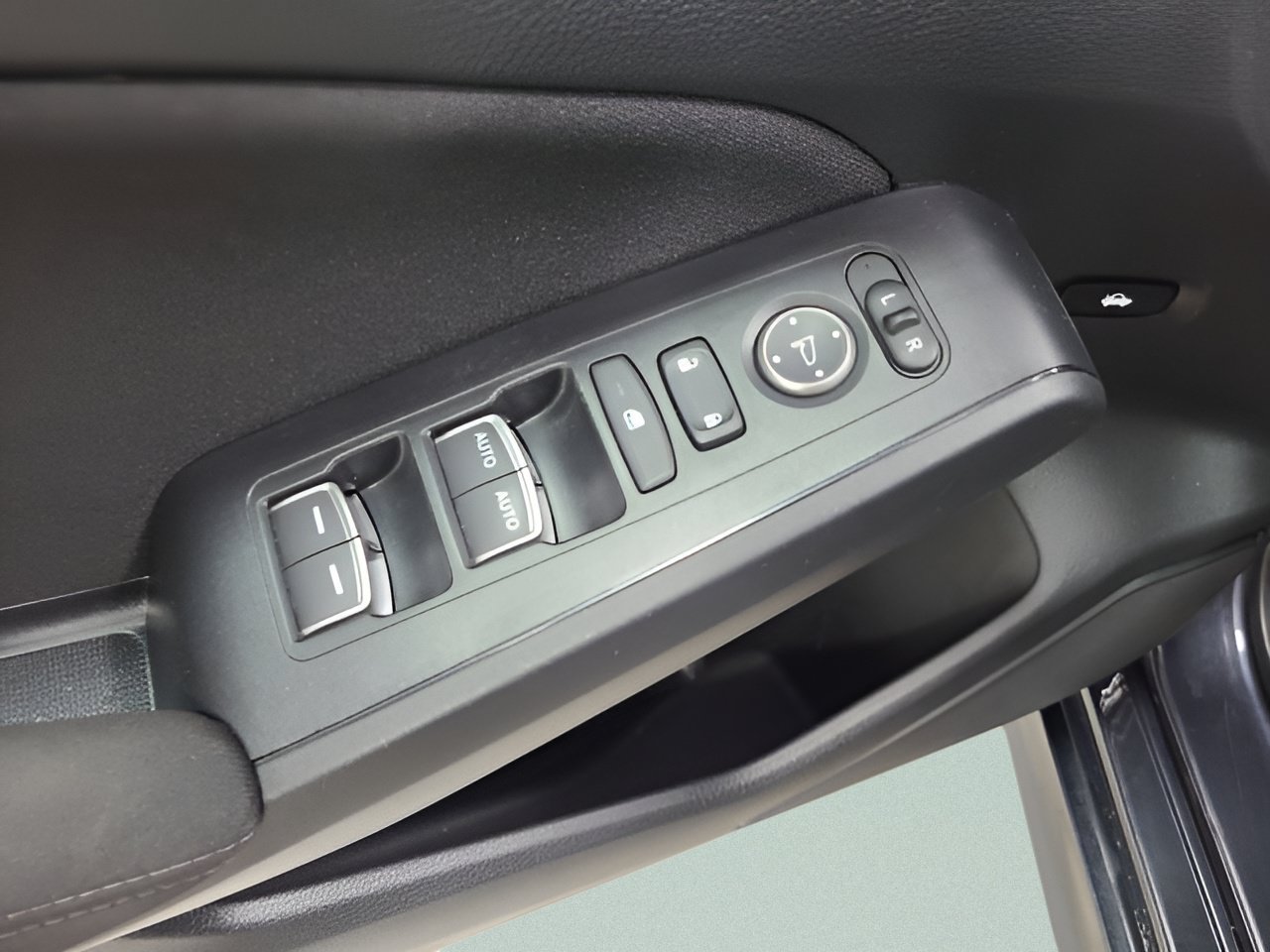 Used 2025 Honda Civic Sport image 19