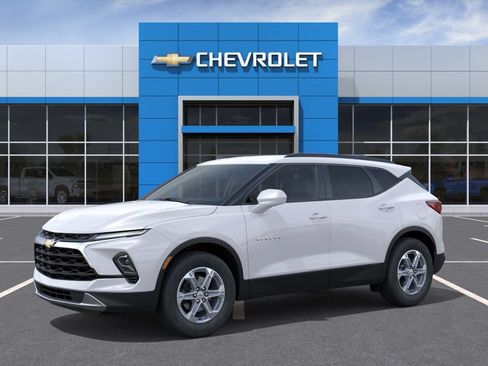 New 2026 Chevrolet Blazer LT w/ Convenience Package FWD image 2