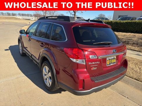 Used 2011 Subaru Outback 2.5i Limited image 7