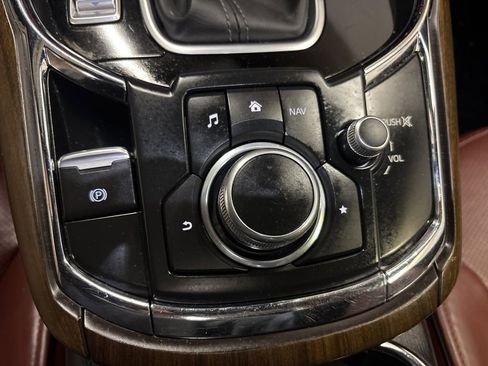 Used 2019 MAZDA CX-9 Signature image 22