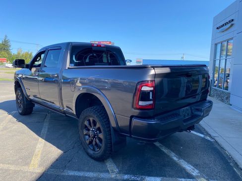 Used 2022 RAM 2500 Limited w/ Night Edition AWD/4WD image 3