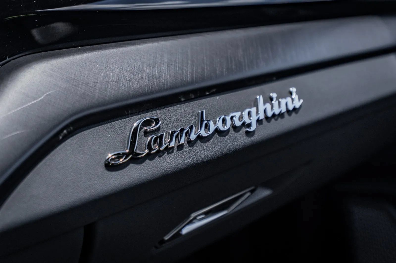 Used 2021 Lamborghini Urus AWD/4WD image 40