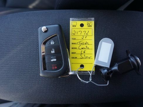 Used 2024 Toyota Corolla LE FWD image 31