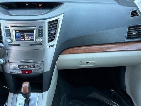 Used 2013 Subaru Outback 2.5i Limited w/ Moonroof Pkg image 27