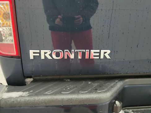 Used 2019 Nissan Frontier Desert Runner image 17