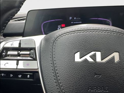 Used 2025 Kia Telluride S AWD/4WD image 43