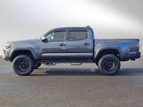 Used 2020 Toyota Tacoma TRD Off-Road image 6