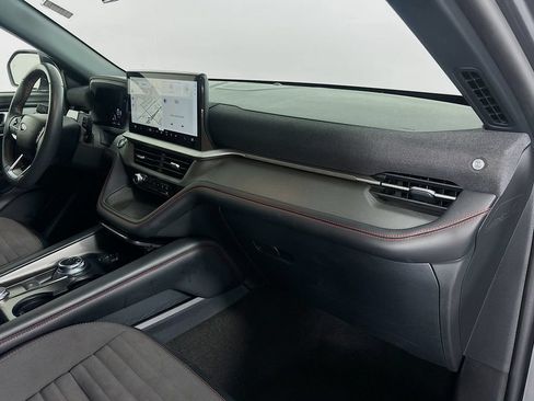 Used 2025 Ford Explorer ST-Line w/ ST-Line Street Pack AWD/4WD image 30