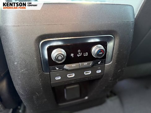 Used 2023 GMC Yukon Denali image 42