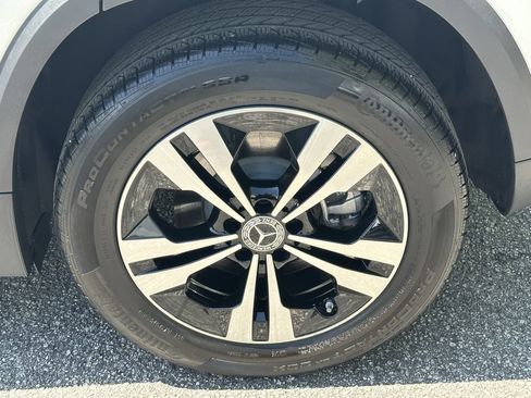 Certified 2025 Mercedes-Benz GLA 250 image 23