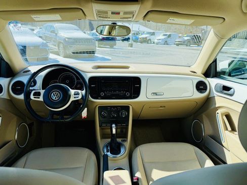 Used 2014 Volkswagen Beetle 2.5 image 11