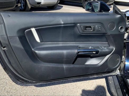 Used 2021 Ford Mustang Shelby GT500 w/ Technology Package image 19