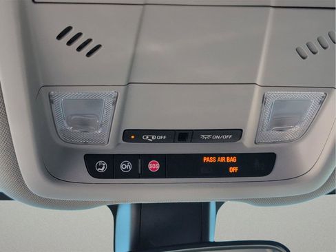 Used 2018 Chevrolet Equinox LS image 35