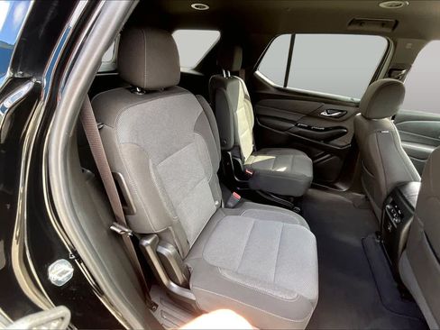 Used 2023 Chevrolet Traverse LT FWD image 19