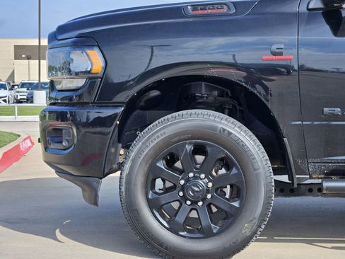 Used 2022 RAM 3500 Big Horn w/ Night Edition AWD/4WD image 11