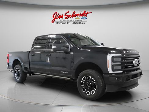 Used 2025 Ford F250 Platinum AWD/4WD image 2