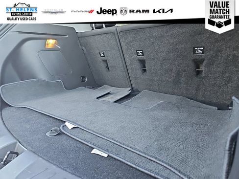 Used 2023 Chevrolet TrailBlazer LT FWD image 34