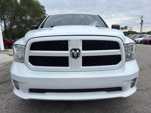 Used 2016 RAM 1500 Express RWD image 3