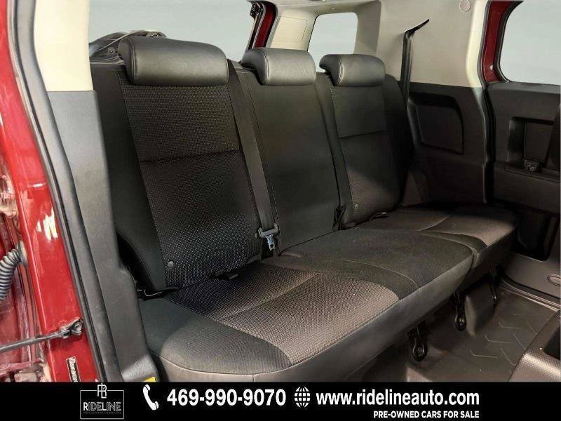 Used 2010 Toyota FJ Cruiser 2WD w/ Convenience Pkg image 19