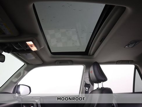 Used 2024 Toyota 4Runner TRD Off-Road Premium image 4