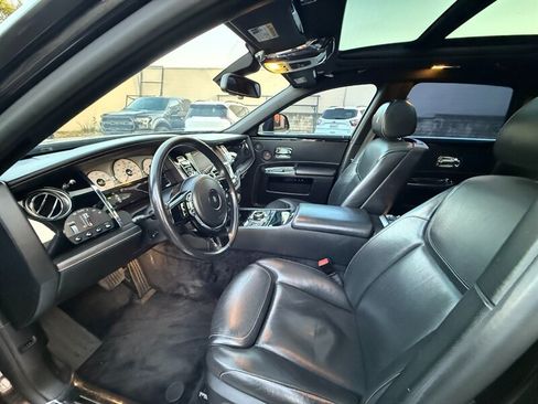 Used 2015 Rolls-Royce Ghost RWD image 20