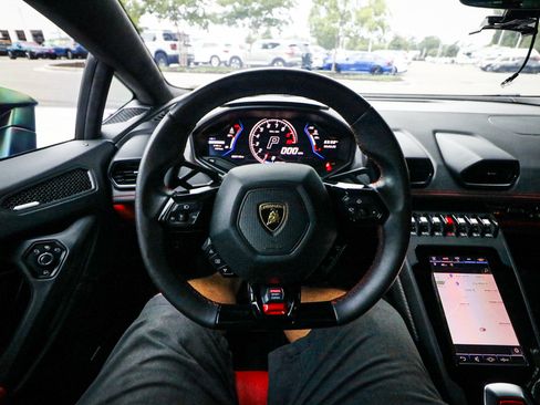 Used 2020 Lamborghini Huracan EVO AWD/4WD image 20
