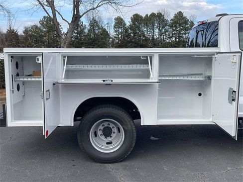 New 2026 Ford F350 XL w/ XL Chrome Package image 30