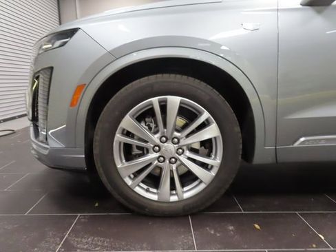 Certified 2025 Cadillac XT6 Premium Luxury FWD image 13