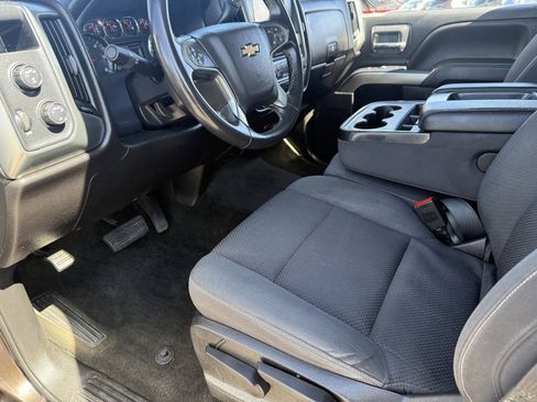 Used 2018 Chevrolet Silverado 1500 LT image 19