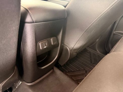 Used 2020 Chevrolet Colorado LT w/ LT Convenience Package AWD/4WD image 45