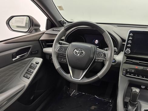 Used 2019 Toyota Avalon Limited w/ All Weather Liner Package image 30