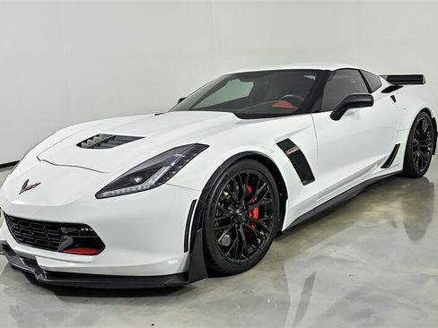 Used 2019 Chevrolet Corvette Z06 RWD image 5